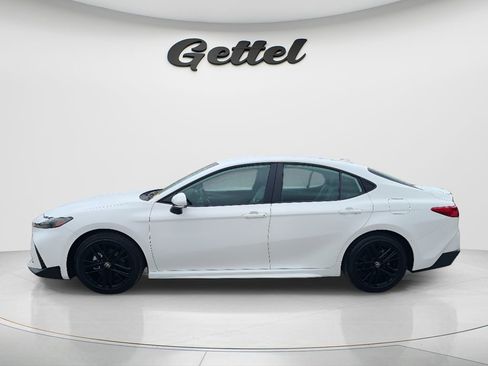 Used 2026 Toyota Camry SE w/ Convenience Package FWD image 8