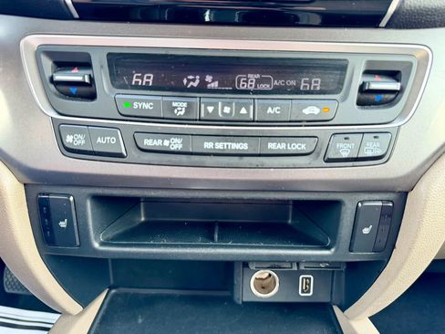 Used 2021 Honda Pilot EX image 35