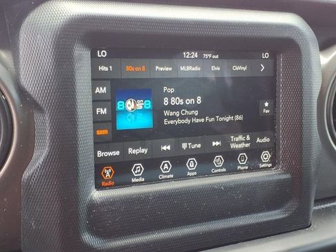 Used 2021 Jeep Gladiator Willys image 21