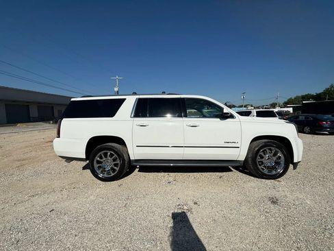 Used 2016 GMC Yukon XL Denali w/ Open Road Package AWD/4WD image 8