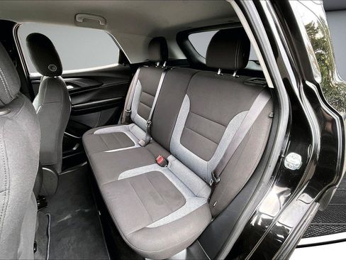 Used 2025 Chevrolet TrailBlazer LT FWD image 19