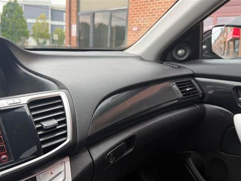 Used 2015 Honda Accord EX-L image 23
