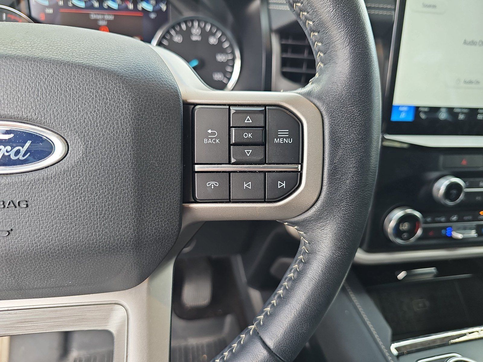 Used 2022 Ford Expedition XLT RWD image 14