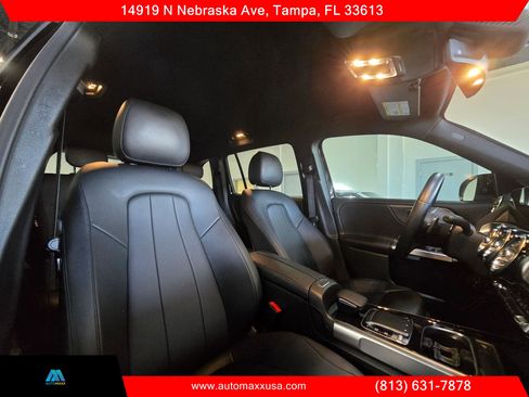 Used 2020 Mercedes-Benz GLB 250 w/ Premium Package image 35
