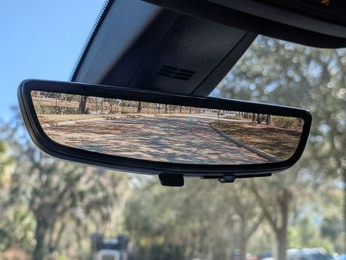 Used 2023 Chevrolet Traverse High Country image 30