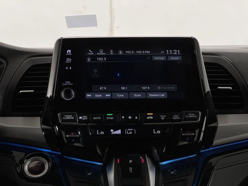 Used 2023 Honda Odyssey Touring image 18