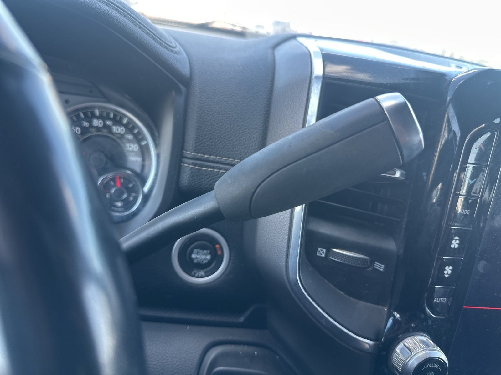 Used 2021 RAM 2500 Laramie AWD/4WD image 18