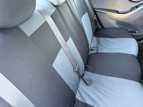 Used 2013 Hyundai Elantra GLS w/ Preferred Pkg image 9