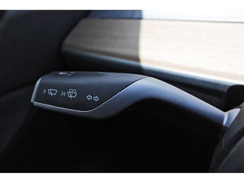 Used 2022 Tesla Model Y Long Range AWD/4WD image 20