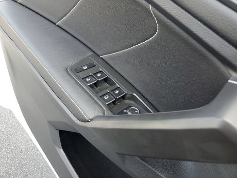 Used 2022 Volkswagen Tiguan SE R-Line AWD/4WD image 32