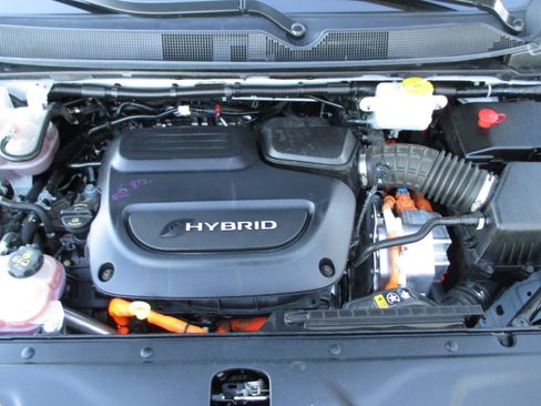 Used 2022 Chrysler Pacifica Touring-L image 27