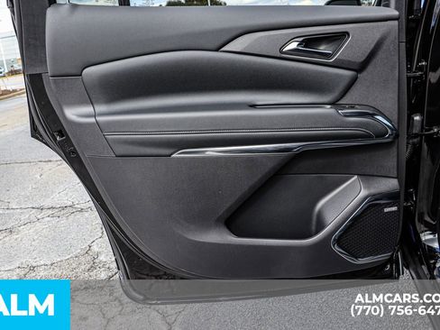 Used 2025 Chevrolet Traverse LT w/ Enhanced Driving Package image 58