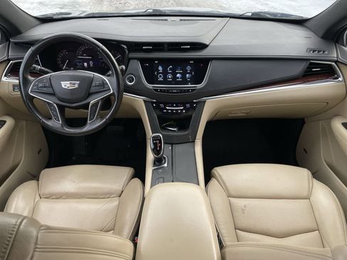 Used 2017 Cadillac XT5 Luxury w/ Driver Awareness Package image 24