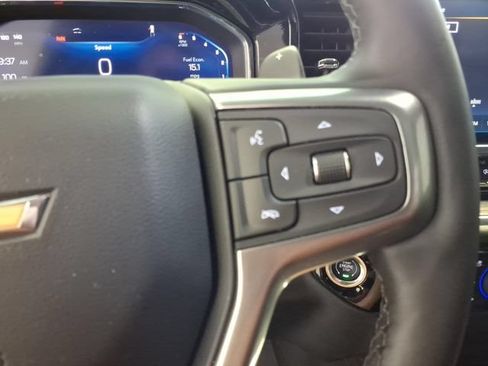 Used 2025 Chevrolet Silverado 1500 LTZ AWD/4WD image 18