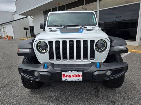 Used 2023 Jeep Wrangler Unlimited Rubicon 4xe w/ Cold Weather Group AWD/4WD image 4