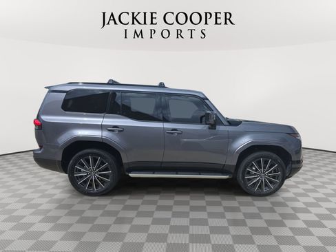 Used 2024 Lexus GX 550 w/ Accessory Package (Z1) AWD/4WD image 4