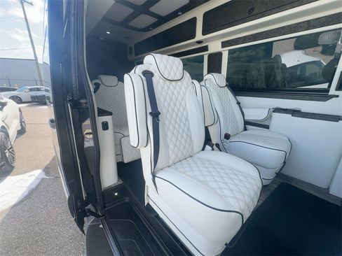 Used 2023 Mercedes-Benz Sprinter 3500 image 25