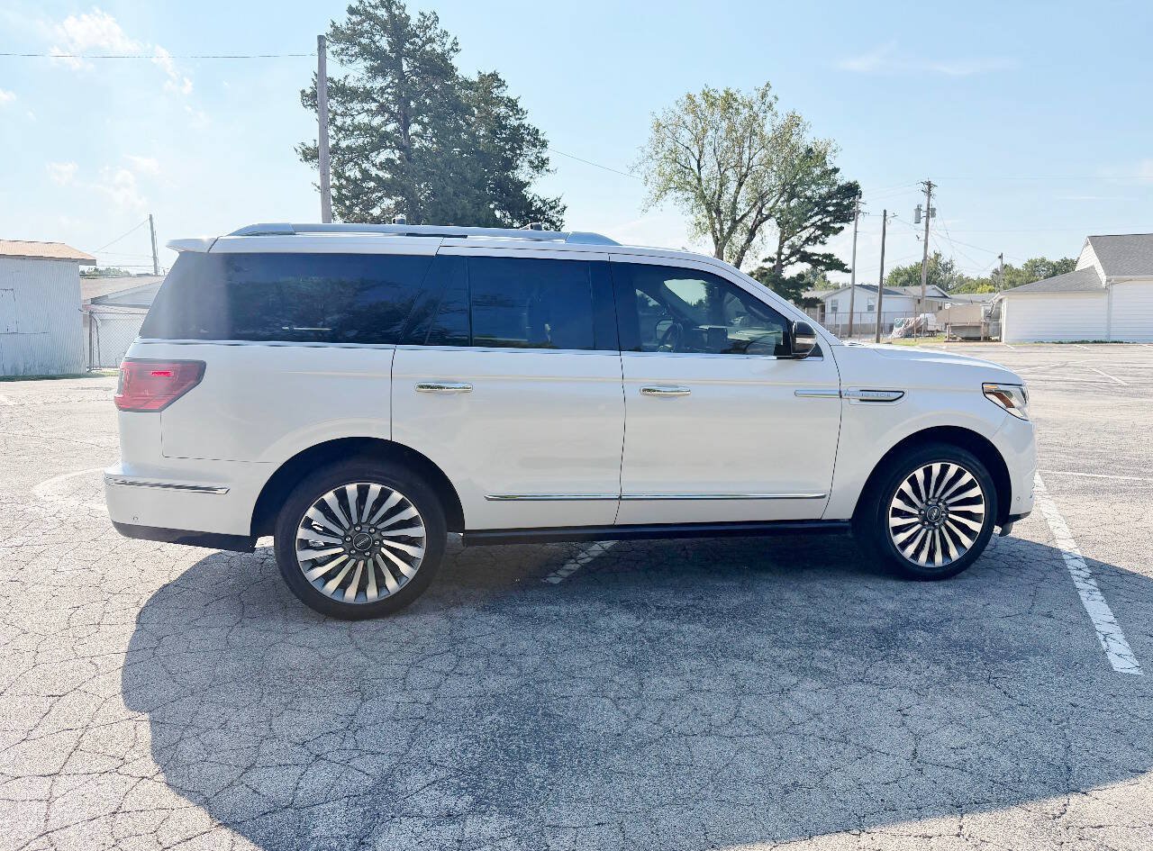 Used 2018 Lincoln Navigator Reserve w/ Technology Package AWD/4WD image 4