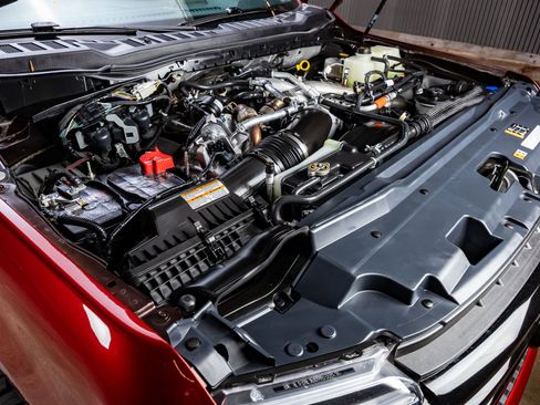 Used 2025 Ford F250 Platinum w/ Platinum Plus Package image 42