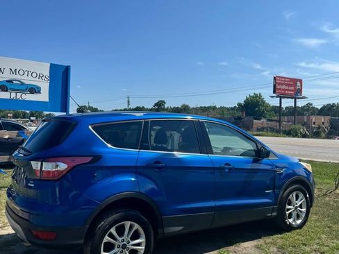 Used 2017 Ford Escape SE FWD image 10
