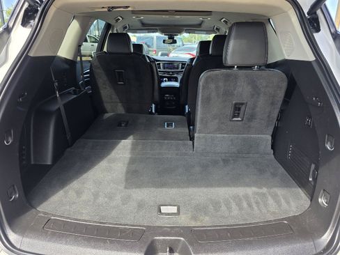 Used 2020 Buick Enclave Avenir w/ Avenir Technology Package FWD image 40