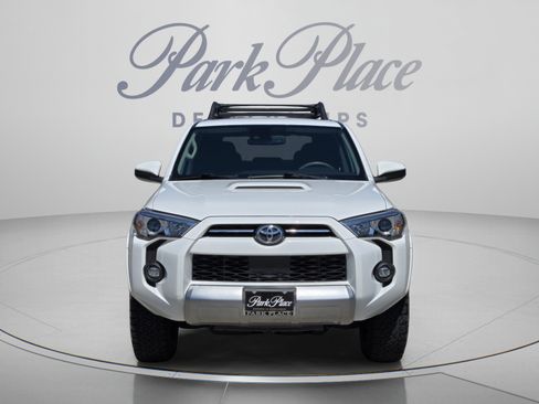 Used 2022 Toyota 4Runner TRD Off-Road AWD/4WD image 8