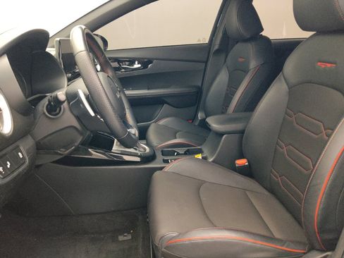 Used 2022 Kia Forte GT w/ GT Technology Package FWD image 17