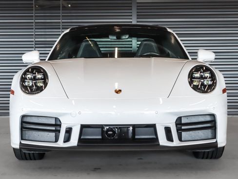 Used 2025 Porsche 911 Carrera image 8