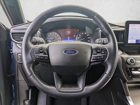 Used 2020 Ford Explorer XLT w/ Equipment Group 202A image 16