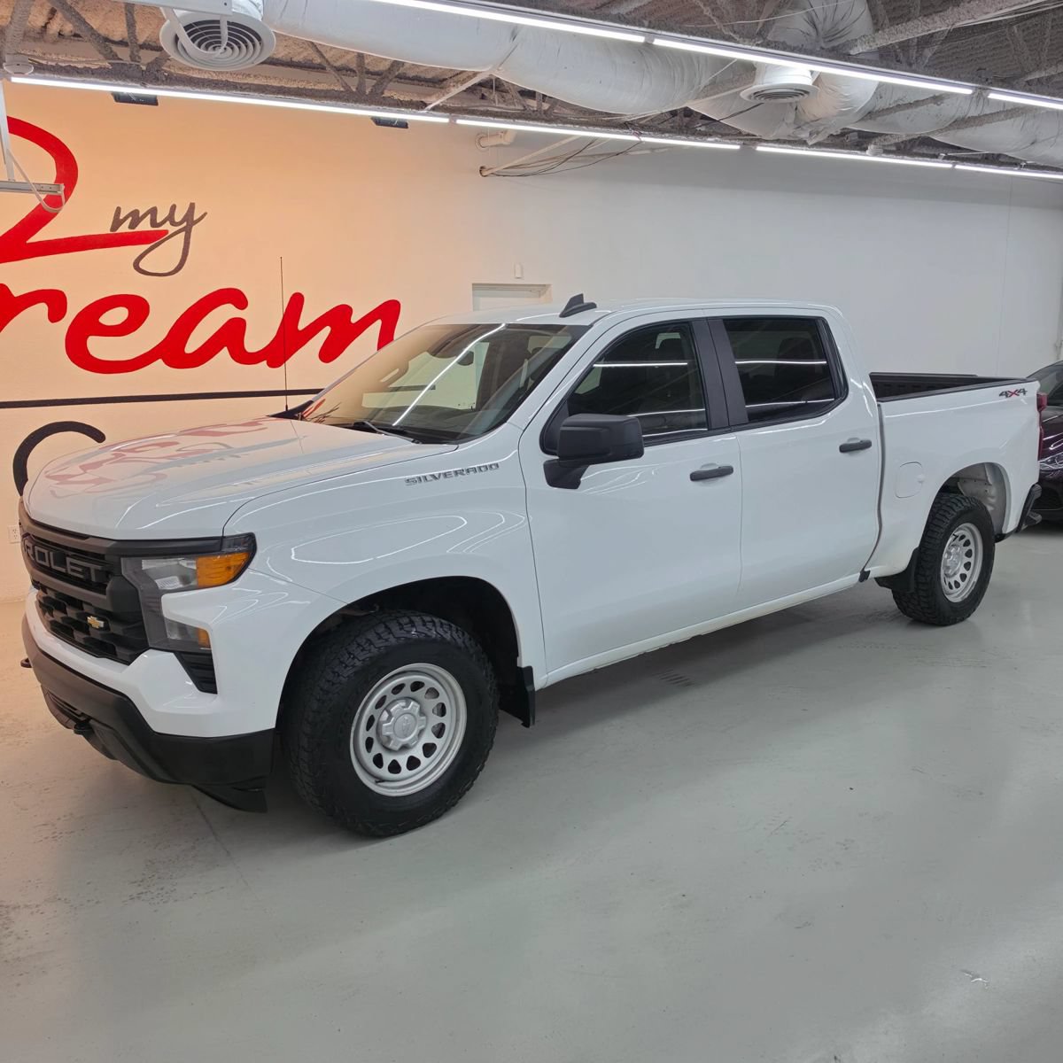 Used 2022 Chevrolet Silverado 1500 W/T w/ WT Value Package AWD/4WD image 2