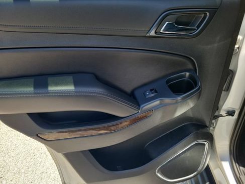 Used 2019 Chevrolet Tahoe LT RWD image 12