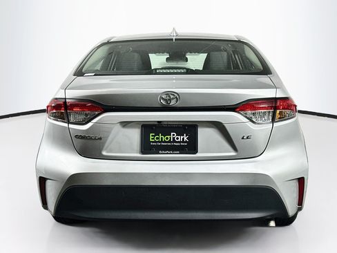 Used 2025 Toyota Corolla LE FWD image 7