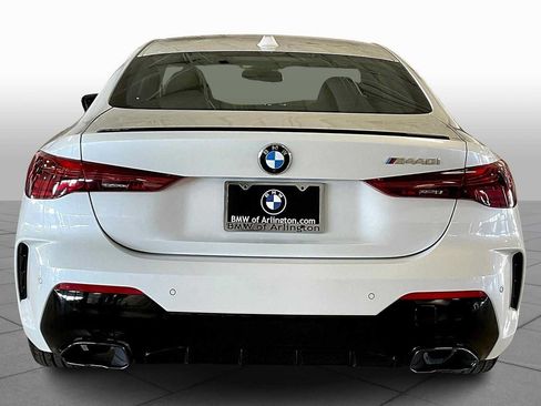 Used 2026 BMW M440i Coupe w/ Premium Package RWD image 4