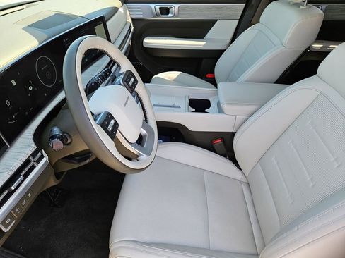 Used 2025 Hyundai Santa Fe Calligraphy image 9