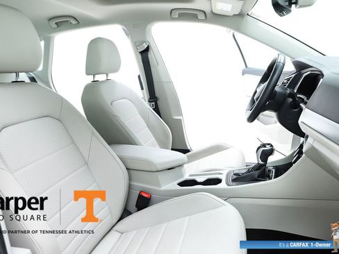 Used 2023 Volkswagen Jetta SE w/ Panoramic Sunroof Package image 35