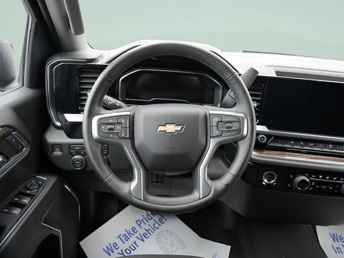Used 2023 Chevrolet Silverado 1500 LT AWD/4WD image 14