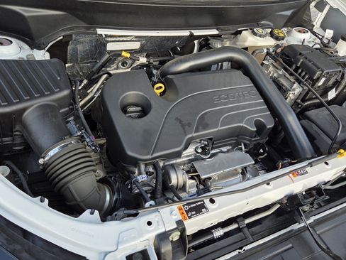 Used 2024 Chevrolet Equinox LS w/ LS Convenience Package FWD image 24