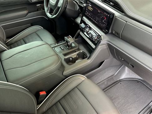 Used 2025 GMC Sierra 1500 AT4X image 16