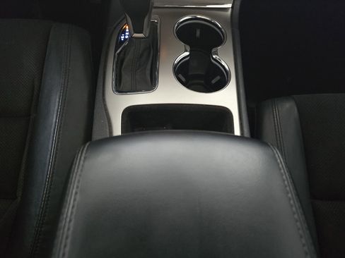 Used 2019 Jeep Grand Cherokee Altitude image 21