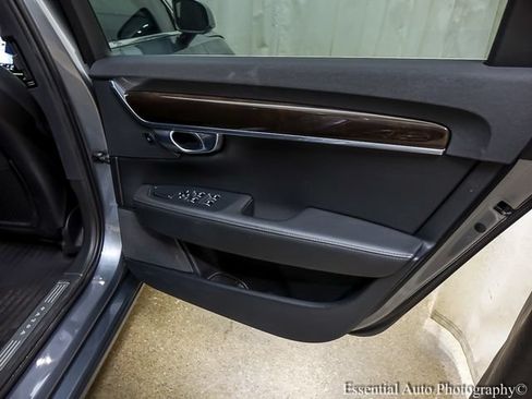 Used 2018 Volvo S90 T5 Momentum w/ Convenience Package AWD/4WD image 23