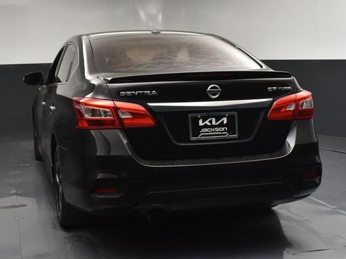 Used 2019 Nissan Sentra SR Turbo w/ Premium Package (SR Turbo) image 6