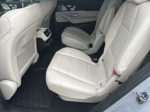 Used 2025 Mercedes-Benz GLS 450 4MATIC image 22