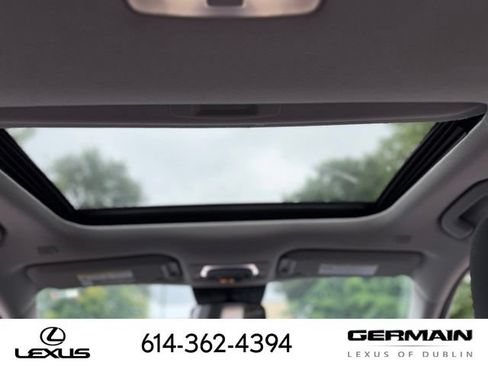 Used 2023 Toyota Corolla Cross LE w/ Moonroof Package AWD/4WD image 17