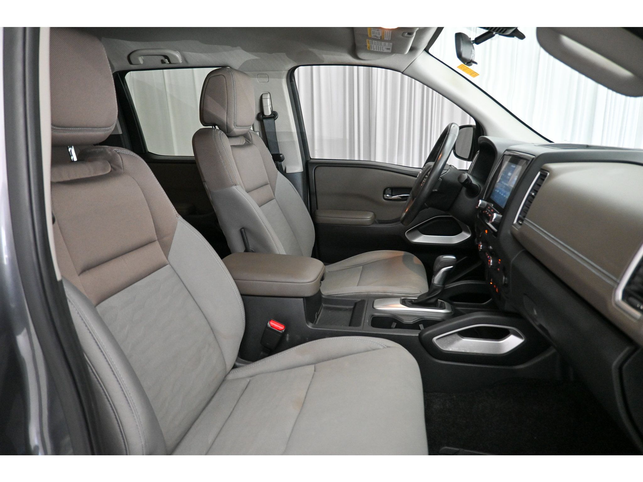 Used 2022 Nissan Frontier SV w/ Technology Package AWD/4WD image 16
