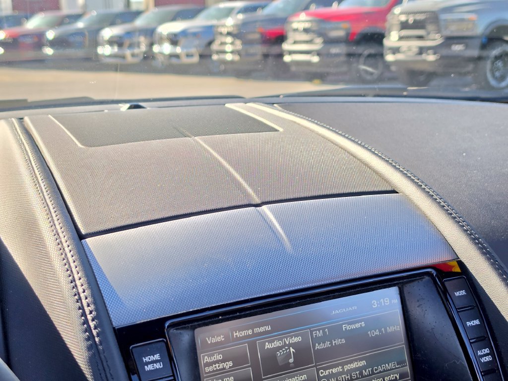 Used 2015 Jaguar F-TYPE Convertible RWD image 36
