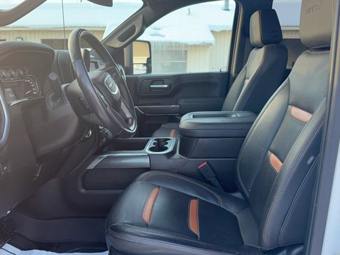 Used 2022 GMC Sierra 2500 AT4 w/ Gooseneck/5TH Wheel Package AWD/4WD image 18