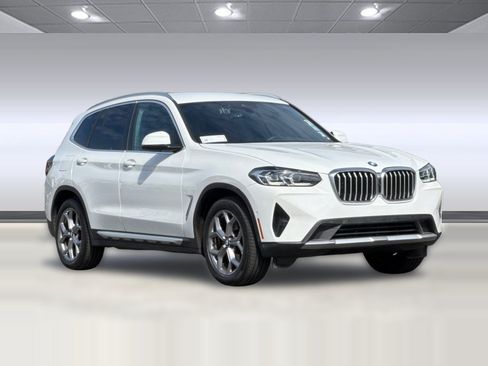 Used 2023 BMW X3 xDrive30i w/ Parking Assistance Package AWD/4WD image 7