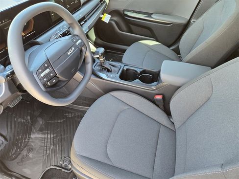 New 2026 Kia K4 LXS image 9