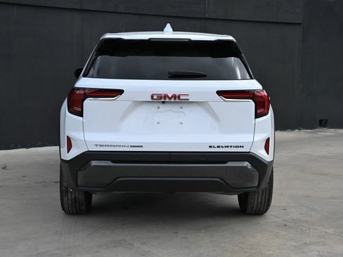 Used 2025 GMC Terrain Elevation image 4