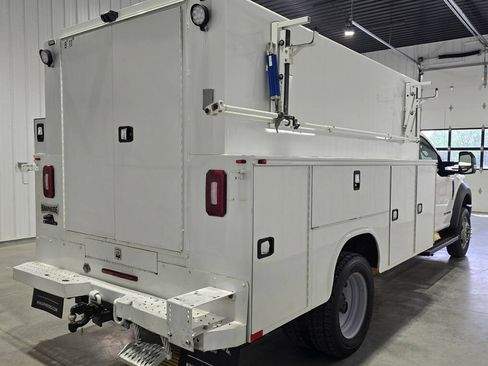 Used 2019 Ford F550 4x4 Regular Cab Super Duty image 5